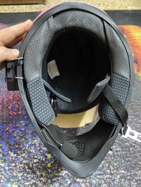 خوذه جديدية زلغ مابيهة  مع منضومه سماعات شحن يطول أسبوع مايك خارجي  ب ...