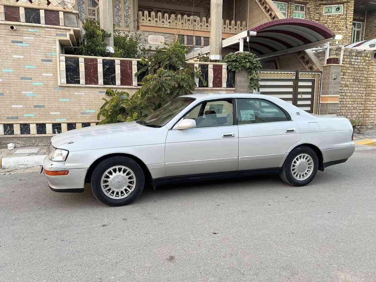 تويوتا بطة كراون موديل “ 1991مكفولة كفالة عامة من الضربة والتبديل فقط صبغ قطعتين  بسبب شخوط وجراد السيارة جديدة جداا وبعدها في حالة الوكالة أي نقص مابيها كير مكينة بالكارتون حدادية  كلشي جاهز  دواخلها جديده ع الابلاد وشغال نقص كد شعره مابيها جاهزة من جميع النواحي تخم تاير باتري جديد تبريد ثلج  رقم   بغداد  تتحول بكافة محافظات العراق سنوية لغاية ((2029))  العنوان واسط السعررررر((57))الاتصال 
للأستفسار: ***********☎️📞
