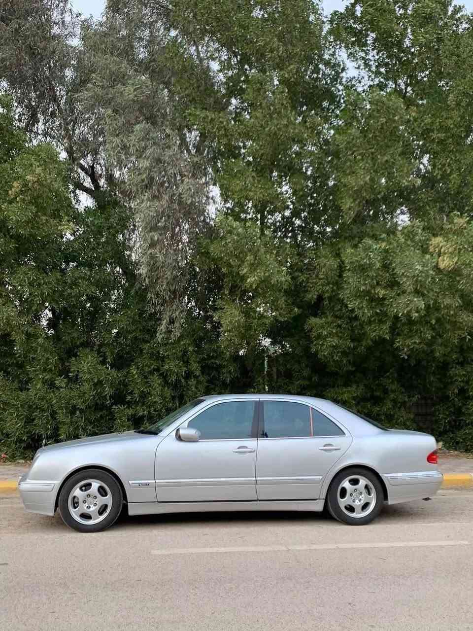 السلام عليكم
مارسدس ام عيون موديل 2001  اصل حجم المحرك 430  v8 
 رقم بغداد باسمي
سياره فول مواصفات افنجارد

سياره وارد يابان بيه صبغ قليل مال يابان 

السيارة بدون اي نقص واحلى بالحقيقه مناقصه اي شي 

مكان السياره بغداد حي اور

هذا رقمي للاتصال ***********
السعر 140 $
ومسعجل
