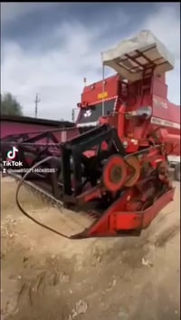 حاصدة للبيع فوركسن 89رقم نينوى للبيع او مراوس تركتر فاءت اتصل 07512490...