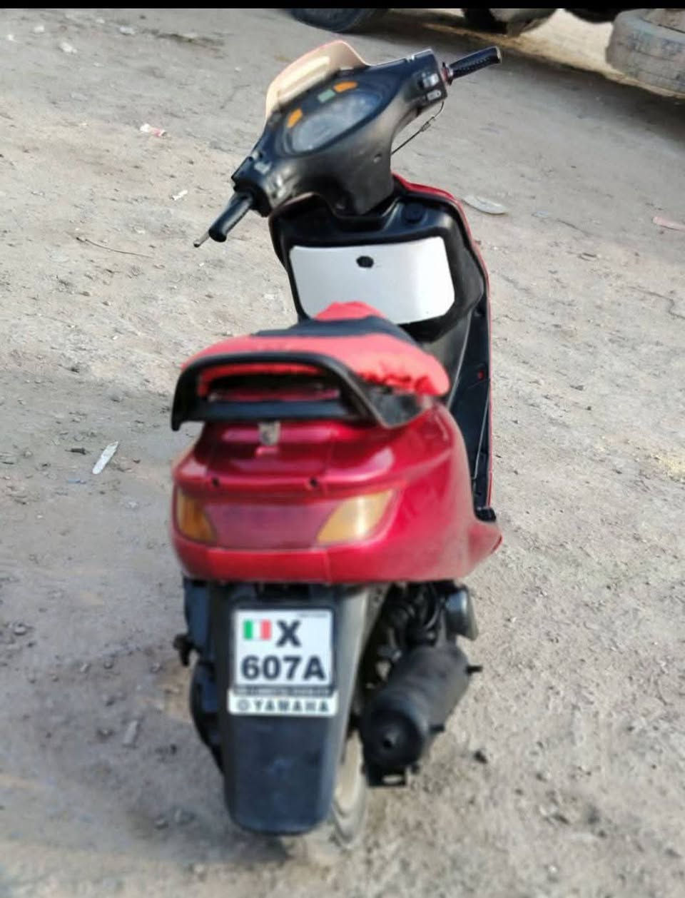 السلام عليكم للبيع دراجه فراشه جديده دبلاات جدد  بنزات جدد 
مكينه  بيه تبخير قليل بدون تنقيص   سلف هندر كهربائية  شغاله نقص بس باتري  تايرات جدد دراجه خير من الله  لسعر 225  وبيه مجال  المكان بابل القاسم *********** واتساب
