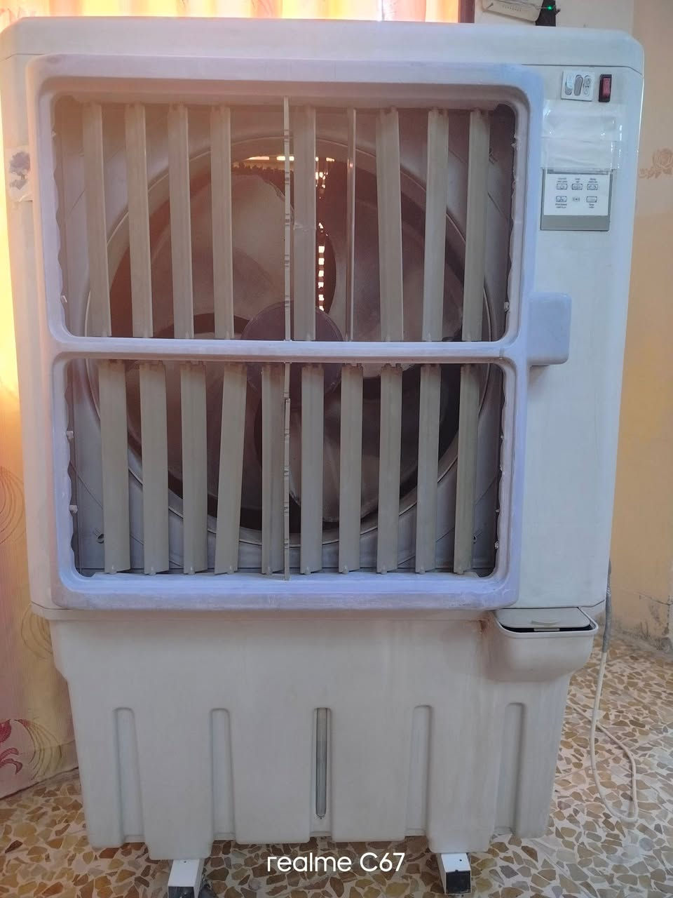 كونفيرة عدد 2 الصغيرة كلش نظيفه سرعتين السعر 80 والكبيرة السعر 50 الشراي يجي خاص


**إذا كنت صاحب هذا الإعلان وتريد حذفه لأي سبب، رجاءا أرسل رسالة إلى الدعم الفني**