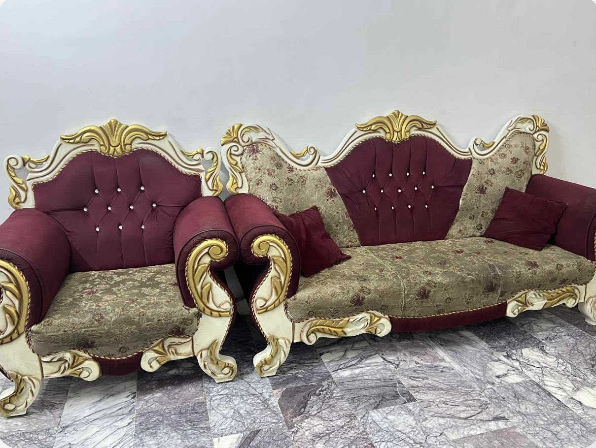 تخم قنفات ١٠ مقاعد ب ٢٠٠ الف نظيف وحتى الإسفنج مال مقاعد منازل ابد ووياه طبلة وسطية و٤ صغار


**إذا كنت صاحب هذا الإعلان وتريد حذفه لأي سبب، رجاءا أرسل رسالة إلى الدعم الفني**