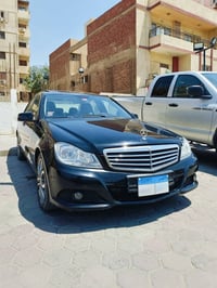 مرسيدس سي ١٨٠ • ٢٠١٣ • ١٤٦ الف كم