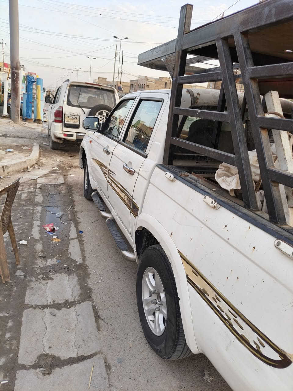 سلام وعليكم بيكم شيري ٢٠١١سياره نضيفه مكينه بيه خيط تبخير تايرت نضاف كهربائيات كله شغاله تبريد شغال بسمي العنوان بغداد البياع السعر٤٥وبيه مجال ***********
