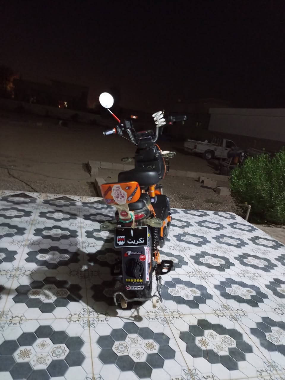 اسلام عليكم دراجه شحن للبيع نضيفه بطارياتهه  الصليه  بريكهه بلمكان نضافه فول مواصفات حساس سرقه بيهه بصمه وسويچ السعر 250المكان العلم تلسيباط رقمي***********

