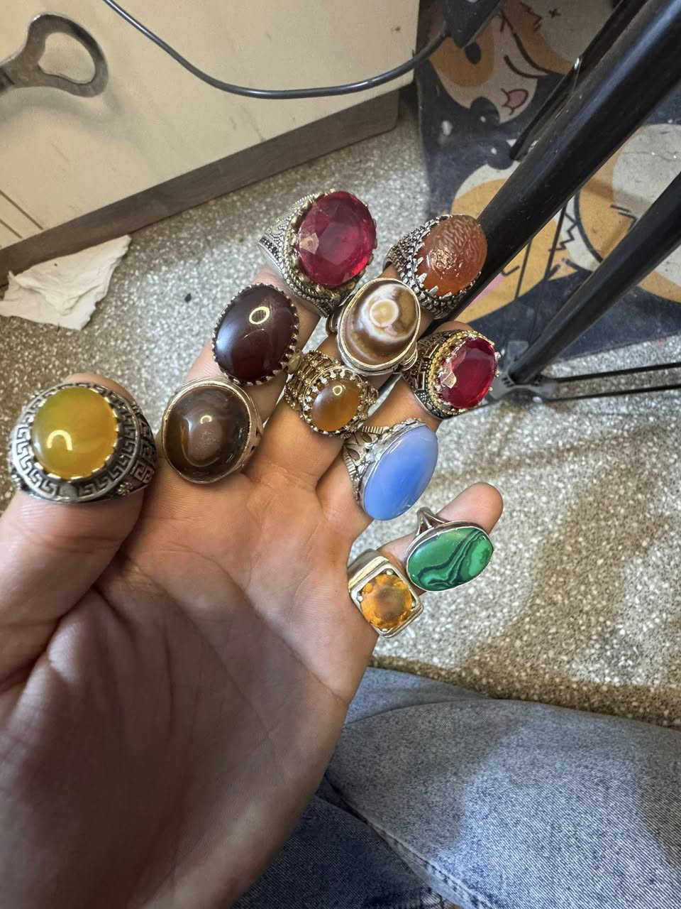 سلام عليكم بيع محابس شلع شراي يدخلي خاص وفضتهن كلهن ثكال  وشوفهن بل صور


**إذا كنت صاحب هذا الإعلان وتريد حذفه لأي سبب، رجاءا أرسل رسالة إلى الدعم الفني**