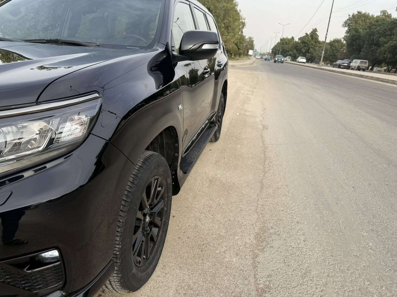 السلام عليكم 
للبيع برادو موديل ٢٢ vx رقم بغداد ماشيه ١٢٠ الف 
بيها بارد كلش بسيط مكان السياره بغداد العامريه 
السعر 43$مع المجال ***********
