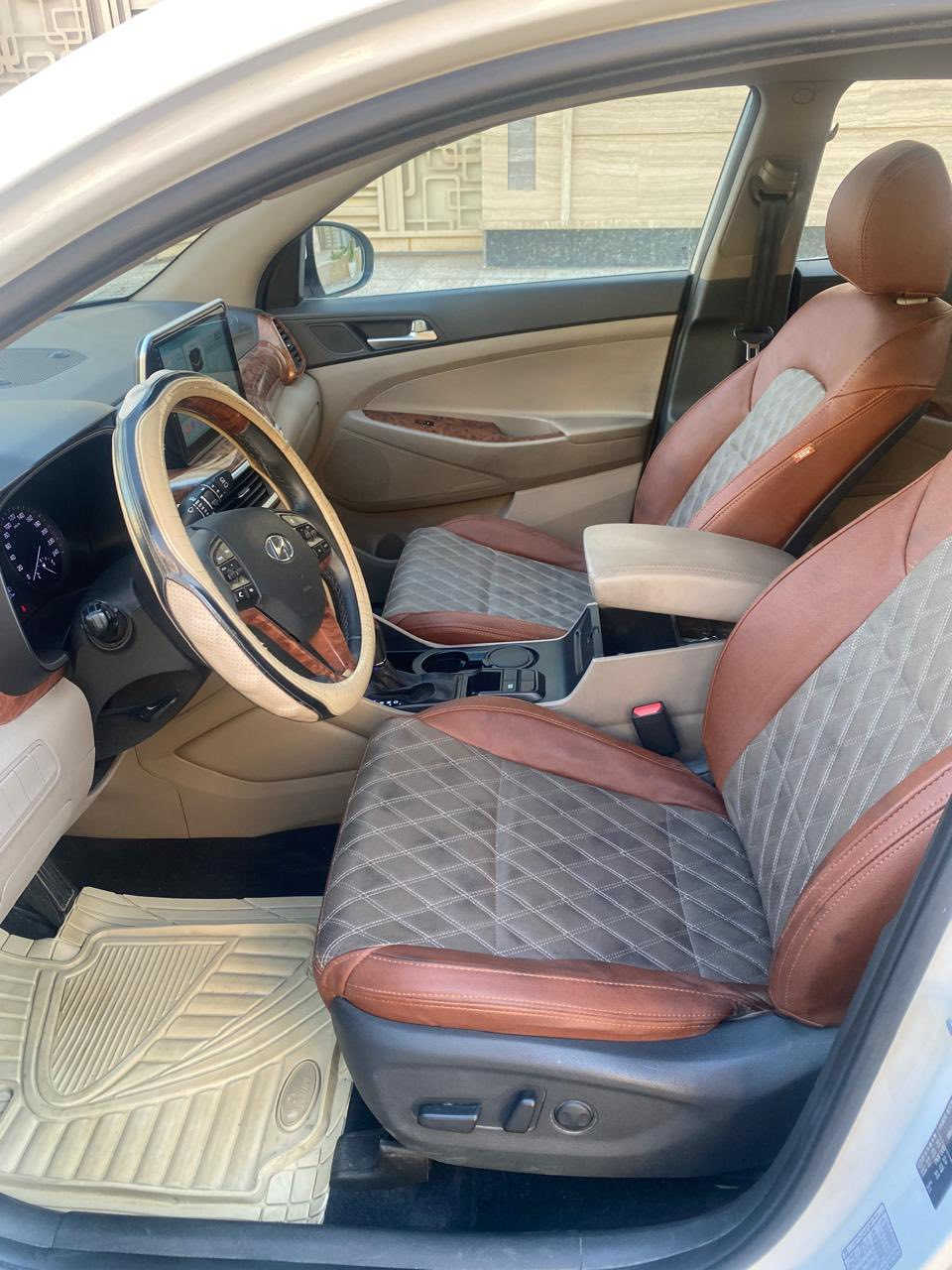 هيونداي توسان 2020 خليجي
محرك 2000 فول مواصفات  5 عدسات شاشة كبيره تشغيل عن بعد. شركة الكاصد  ماشيه 82 الف
السعر 205 بيه مجال بسيط 
العنوان بغداد. / شارع فلسطين 
***********
