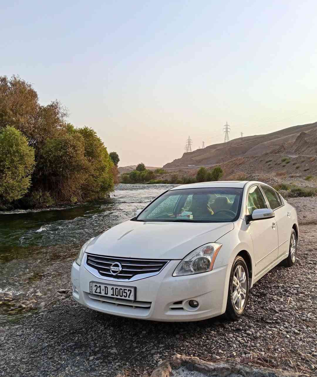 نيسان ألتيما موديل ٢٠١٢ رقم دولي بأسمي مكفوله كفاله عامه فقط بيهه بارد شويه  مكينه 2.5 كير حداديه تبريد تخم تاير كله شرط شاشة كامره خلفيهه
السعر 125 وبيها مجال قليل 
*********** 
بيع فقط
