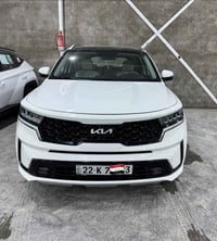 سورنتو ٢٠٢٣ • ٧ راكب • طخه باب خلفي