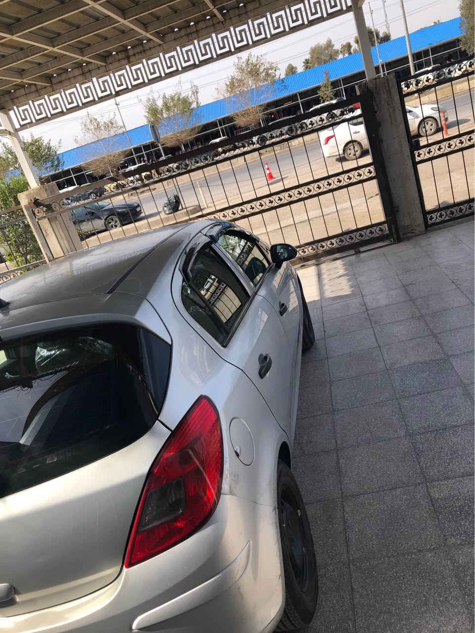 ئؤپل كؤرسا مؤديل 2014 گير عادى گير و مه كينه و ته بريد به شه رت سه ياره كه زؤر جائيزه و به نزين زؤر كه م ده خوا سه نه وى تا 2028 ته سه ياره كه پيش و پشت كه پس يه ك پارجه ى بؤياخه بئ ژورئ بئ ئيرباك چوار تايه ى نوئ ى له بنه  
سحر 63 
***********
(***********) أربيل, العراق
