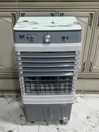 مبردة عمودية • استعمال مرة • عيب بسيط
