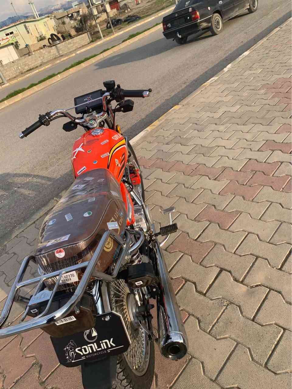 ئەم ماتۆرە بۆ فرۆشتن سۆنلیک 2025 ماتۆرەکە حەدی سفرە کامل ئەشیاو مەنەفێستی ئەسڵی لەگەڵ ماتۆرەکە بەشەرتی  مەکینو هەمو شت دەی فرۆشم تابڵی  ماڵەکە جوانە  یەک دەستەو  راگیراوە گزۆز 400Cc لەسەرە  شاشە ئایپاتە دوو سویچی لەگەڵە ماڵەکە بۆخۆئ دیارە مەحەمەلێکی کەمی  تیدایە  شوێن قەڵادزی 
ژ.م*********** بشدار, السليمانية
