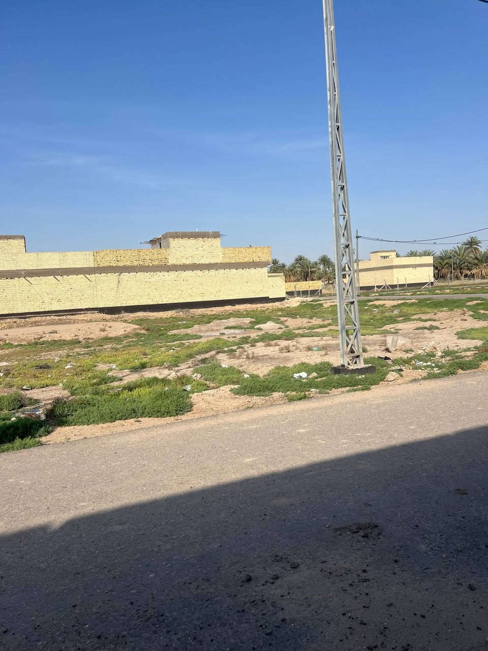 🏠 قطعه سكنية طابو زراعي سند ٢٥   🏠✅فتح بيان وتحويل بالتسجيل العقاري ✅✅المساحة//  200 م.   (( واجه 10 م نزال20م))✅متوفر  كافة الخدمات الاساسية:كهرباء +ماء+ تبليط  + شوراع عرض 10 متر..📍📍الموقـــــع / /حلة-الورديه  سيف سعد مستشفى الكفيل ع الجهة اليمين 🚑خلف مدرسة دجله📍مجاور الطابو الصرف
الاستفسار الاتصال على رقم ***********
او مراسلة الصفحه

