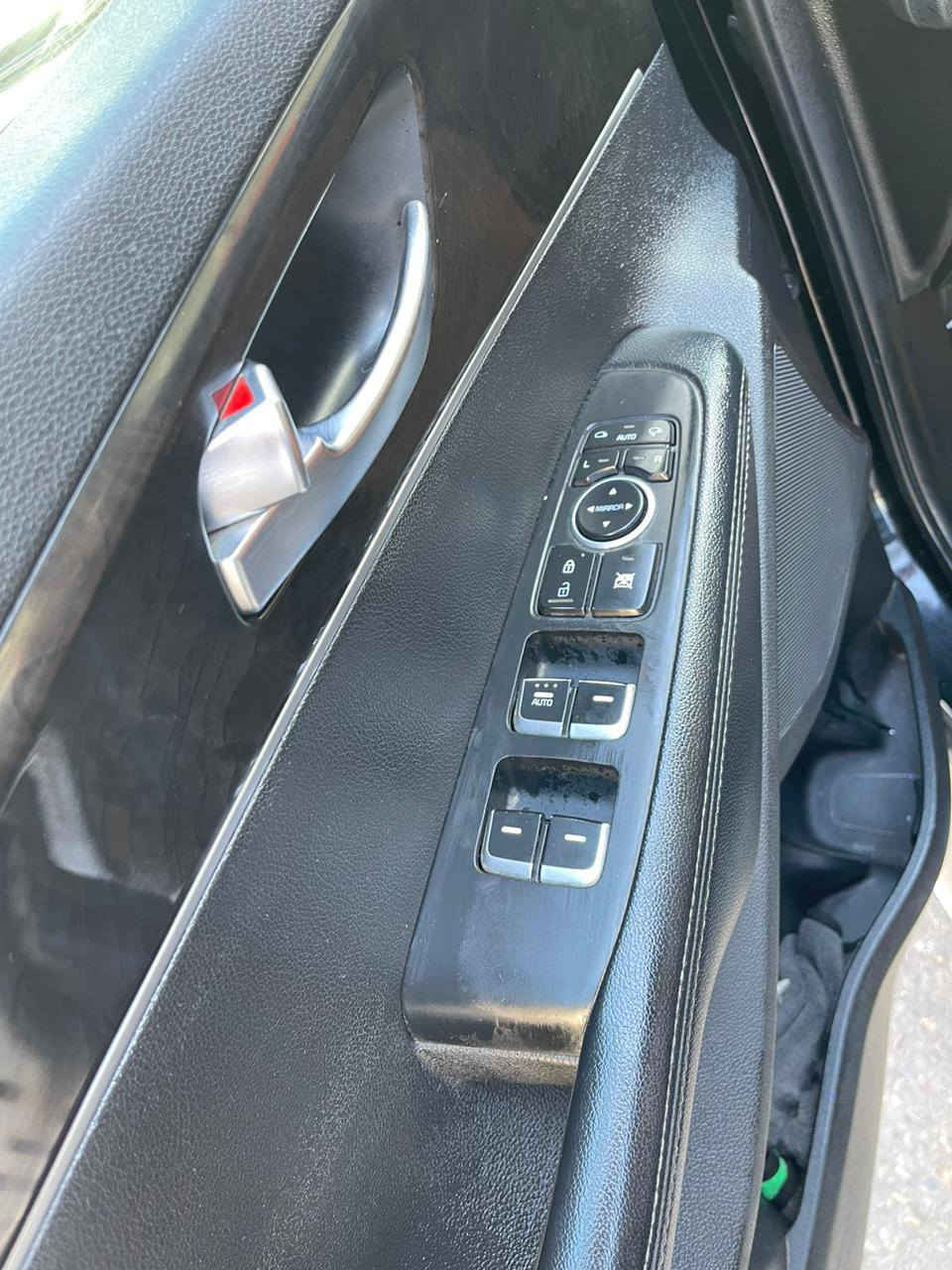 السلام عليكم
سورنتوا 18 خليجي 
فول مواصفات فول
رقم اربيل الدولي
مكفوله 
بأسمي تحويل مباشر
مكانها بغداد
السعر190 
***********
