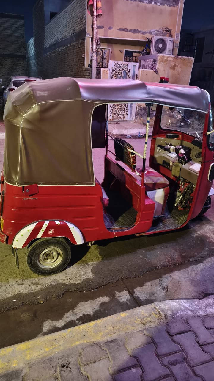 سلام عليكم تكتك للبيع مديل 2018 اوراق كامله تكتك حلوه نضيفه مكينه وكير نضيفات تراي حلو كهربائيات كله شغاله تكتك من ايدك للشارع تشتغل بيهه 
سعر 4 وبيه مجال حك الجيه 
مكلف بنشر 

 رقم صاحب التكتك ***********
مكاني بغداد الحسينية راشديه
