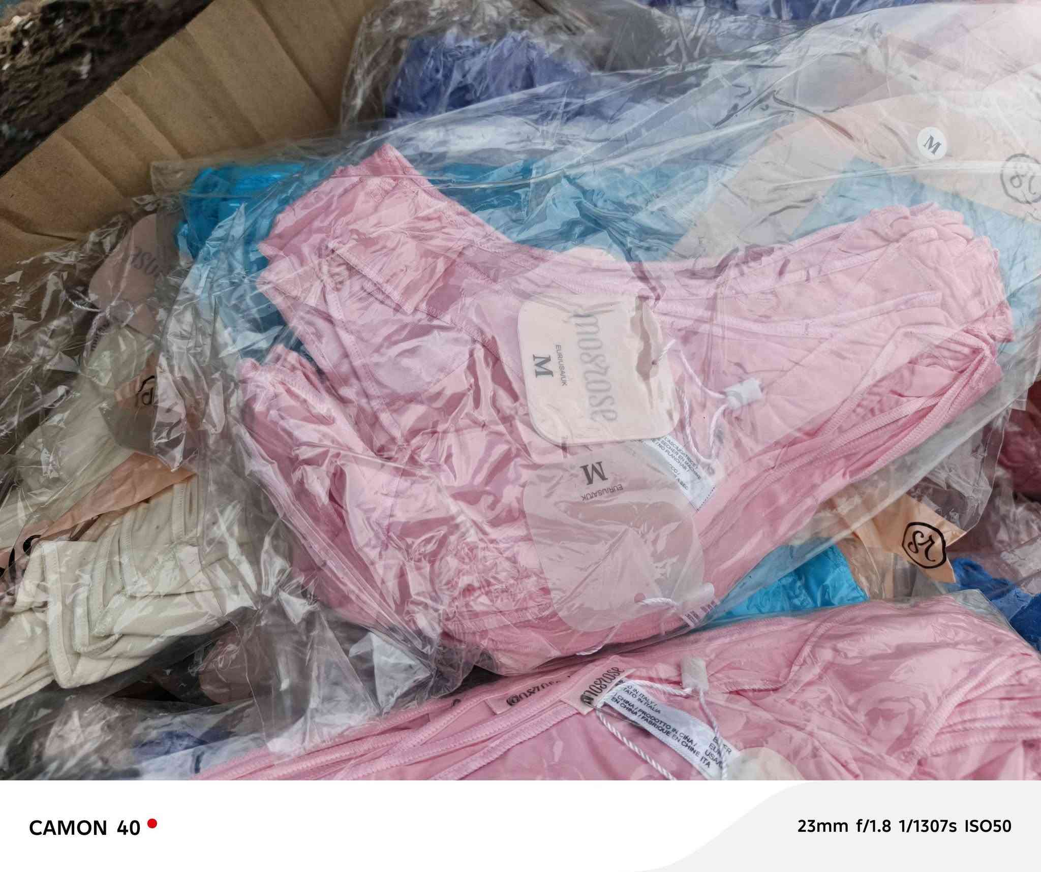 ٧٠ كارتون شلع درزن ٣الف يعني القطعه بربع يطالي وفيتنام انوع احجام والوان


**إذا كنت صاحب هذا الإعلان وتريد حذفه لأي سبب، رجاءا أرسل رسالة إلى الدعم الفني**