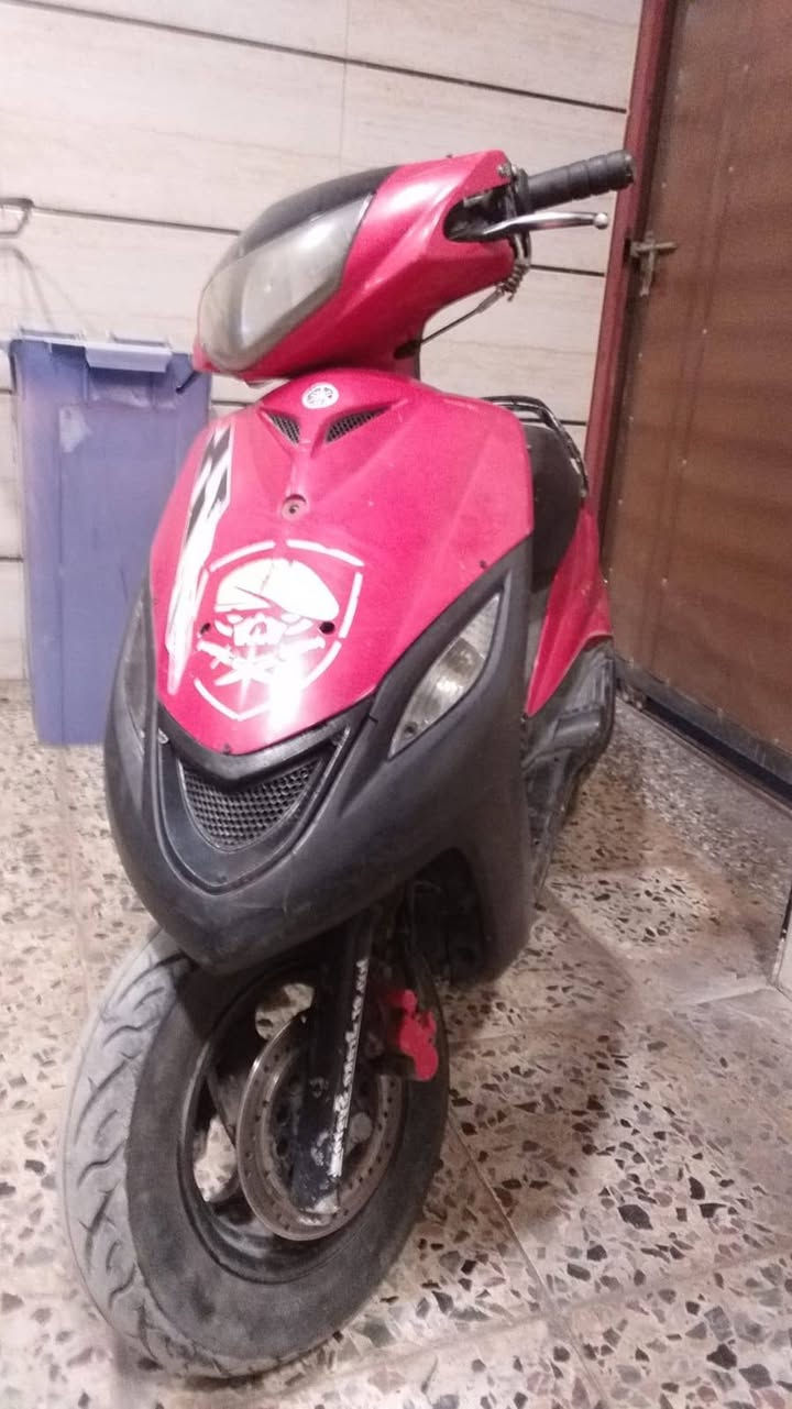 سلام عليكم دراجه ثعلب للبيع
نضيفه المكينه سلف هندر كامله شغال شعله ومعدل تخبل

مكاني بغداد الشعله هذا الرقم للاستفسار ***********
 سعره 325 وبيه مجال بيعه مستعجلة
