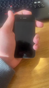 ايفون ٤ • مقفول ايكلود • توصيل