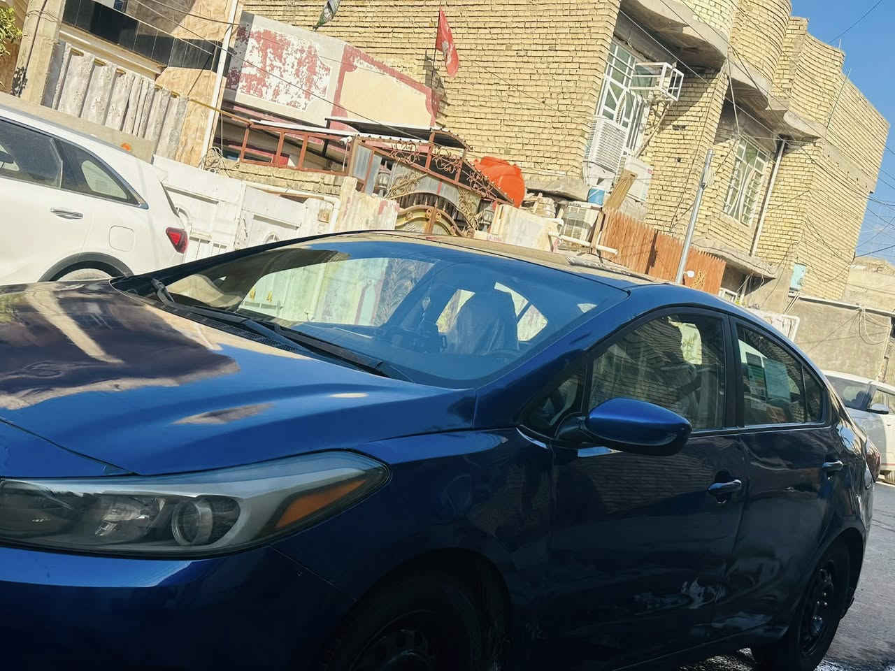 السلام عليكم فورتي موديل ٢٠١٨ وارد أمريكي الحادث موضح بالصور بأمريكا وبالعراق السيارة حلوه وخير من الله ترايك وين متريد المكينة دوش ٢٠٠٠ السعر ١١٢ وقابل للتفاوض مكاني بغداد الهاتف ***********
