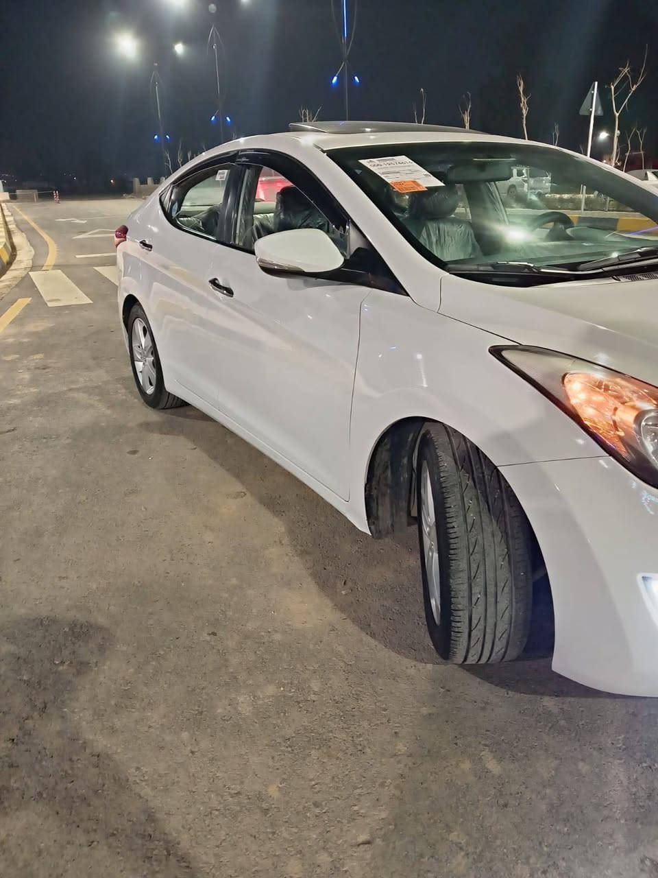 افانتي .
محرك .جي دي اي
موديل 2011
باسمي سياره
فول مواصفات بدون بصمه فقط
تدفئه كشنات
سلايت
تبريد لمس
تحكمات جهتين
حاكيه بلوتوث
مري شفط
كير ومحرك شرط
بدون قطره صبغ.بيها فقط اماكن بارد فقط
موقع السياره موصل جانب الايمن 
الاستفسار 
اتصال عل رقم رجاء بدون خاص
***********
السعر 120$
