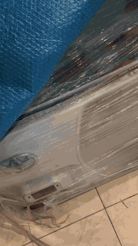 باب صندوق برادو للبيع وكاله مكفوله من صبغ وشخط ماعدا رصعه تحت علامه فقط جديده ترهم ع موديل ١٨الى ٢٣ شراي يتصل ع رقم *********** مكانه شارع فلسطين
