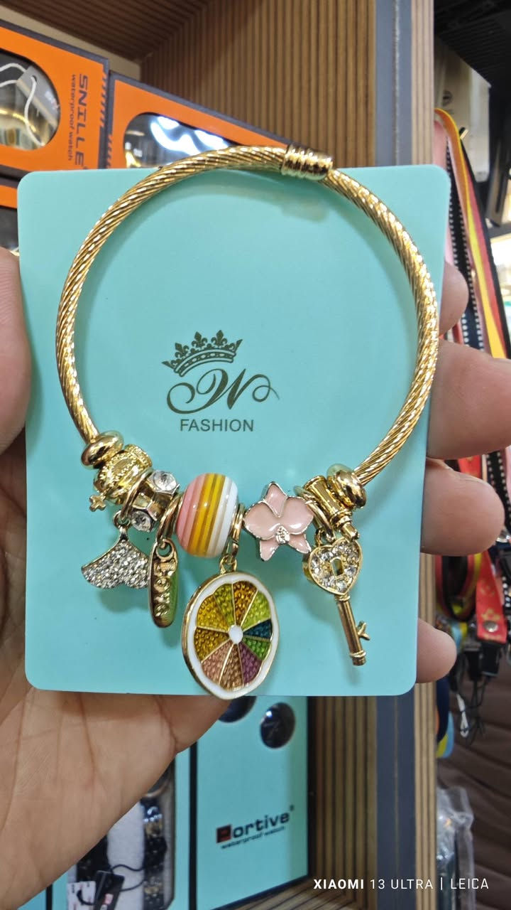 سوار مرتب ونازك
سعر 5 الاف فقط 
مكتب وسام فون


**إذا كنت صاحب هذا الإعلان وتريد حذفه لأي سبب، رجاءا أرسل رسالة إلى الدعم الفني**