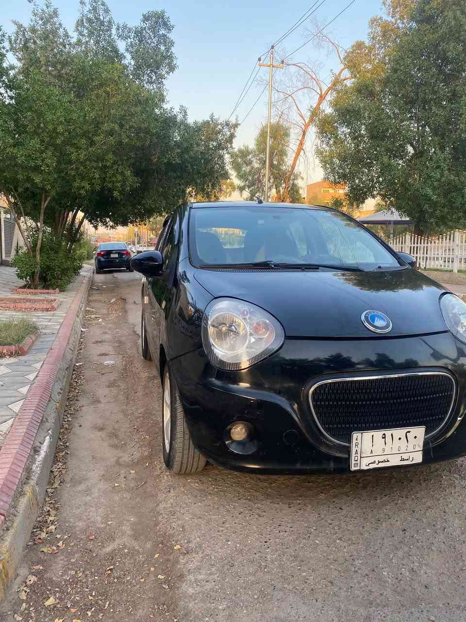 سلام عليكم بانده نضيفه جدا
موديل ٢٠١٦ 
مكفوله من حادث 
ويل كب حلو 
تخم تاير جديد 
صدر امامي خلفي جديد 
سياره ماشيه ٦٨ 
كهربائيات كلها شغاله 
كير مكينه مكفوله 
حجم المكينه 1600 بلادي 
مكان السياره بغداد النواب 
***********
السعر ٥٠
