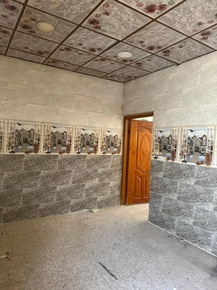 شقه ارضيه🏠 للايجار 100م
السعر 350

الموقع 📌 الجمعيه قرب الاطفائيه

 يحتوي  غرفتين ومطبخ وصاله واستقبال وصحيات  

@سيد مقتدى
#اشاره


**إذا كنت صاحب هذا الإعلان وتريد حذفه لأي سبب، رجاءا أرسل رسالة إلى الدعم الفني**