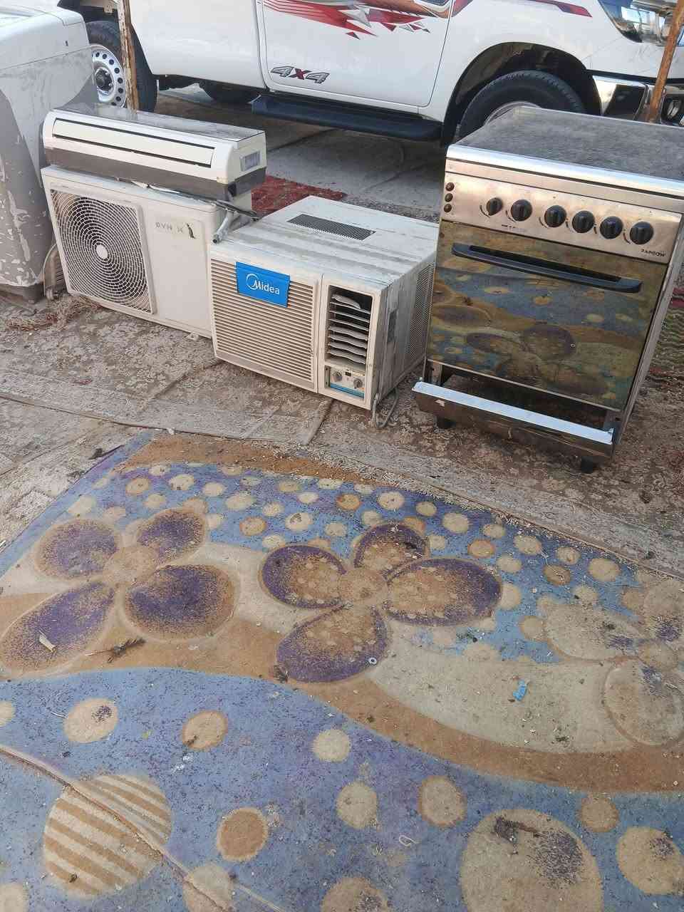 السلام وعليكم لبيع غراض كلهن جديدات مكاني حي اور سبع قصور شارع ابو علي يم جامع لحمزة  موجود خاص وتساب ***********
