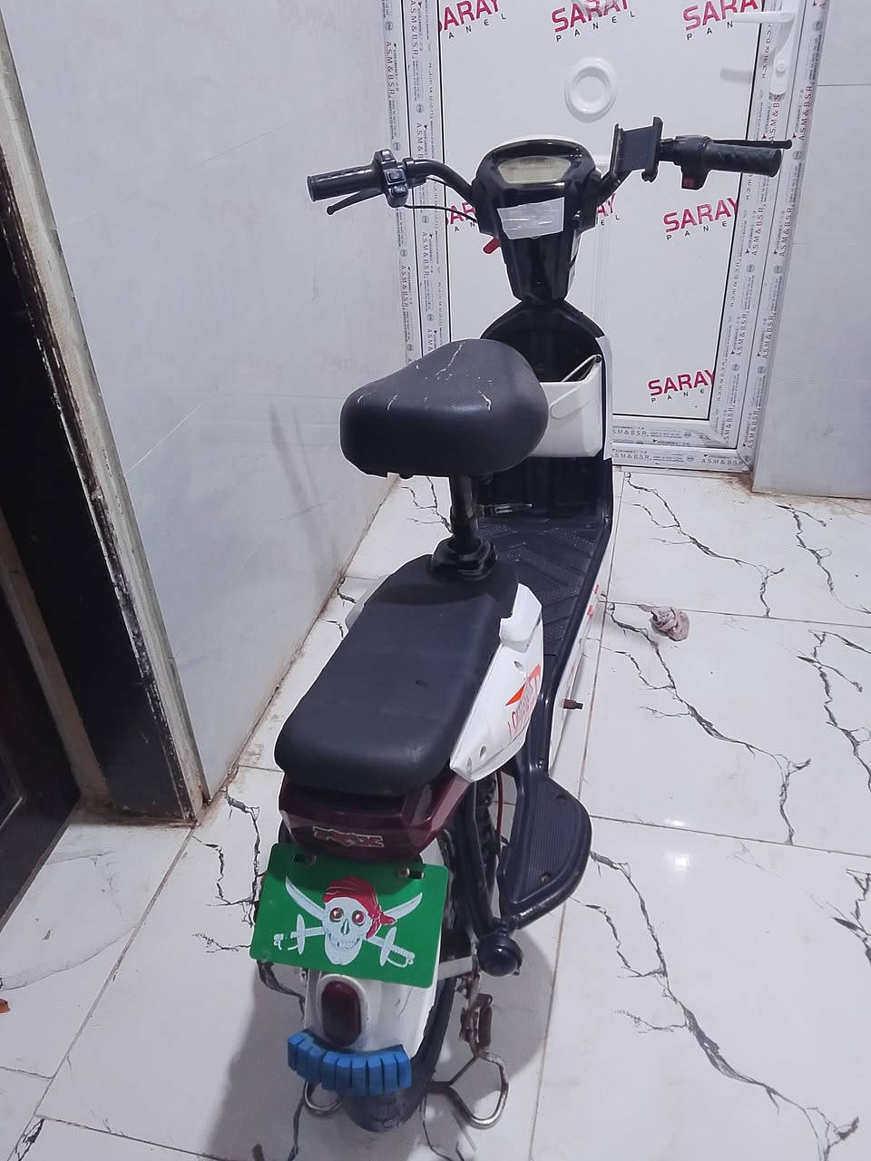 دراجه شحن حجم 14
للبيع السعر 200 وبيهه مجال الرقم 

***********
