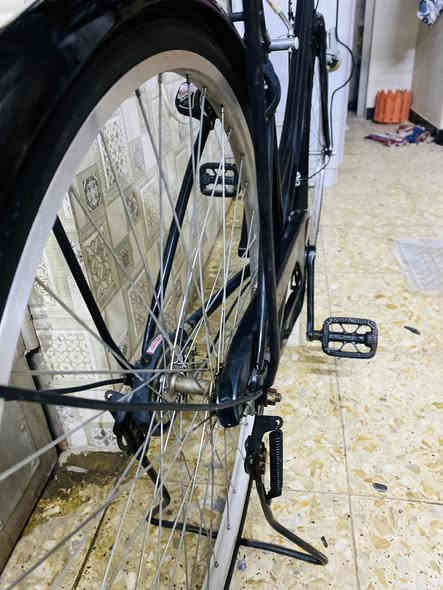 سلام عليكم شباب بليسكم للبيع نضافة ٩٩بل ١٠٠بناتي حجم ٢٧ السعر خاص *********** ماتساب
