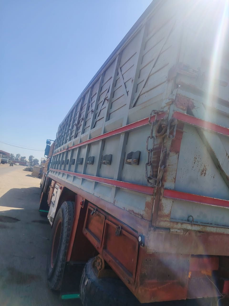 بدي البي للبيع طول6متر و40 مكان النجف
السعر مليونين وثمنميه
***********
