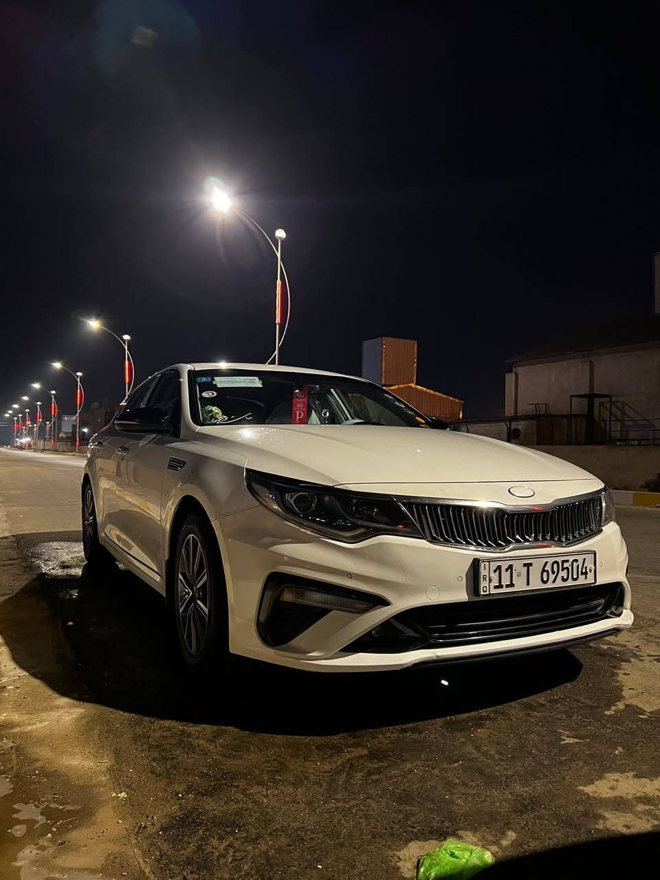 السلام عليكم
اوبتيماه ٢٠ خليجي مكينه ٢٠٠٠

السياره جاهزه من كلشي كير مكينه

حداديه تبريد السياره بسمي

بيه تبديل جاملغ امامي اصلي شرط

وصبغ قليل كلش بل جاملغ الوره فقط

والباقي كفاله السعر ١٧٥ وبيه مجال الشراي

والاستفسار على الرقم *********** 

المكان ناصريه مركز
