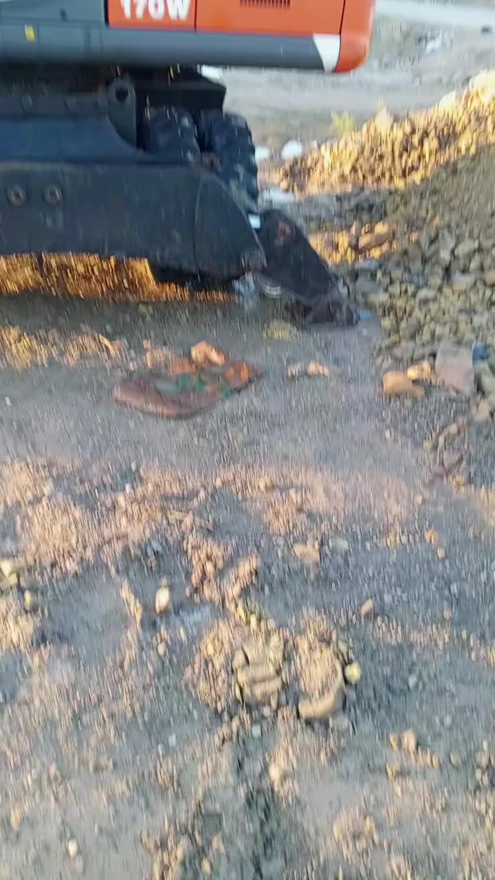 حفاره هيتاشي 2008 للبيع 
***********
