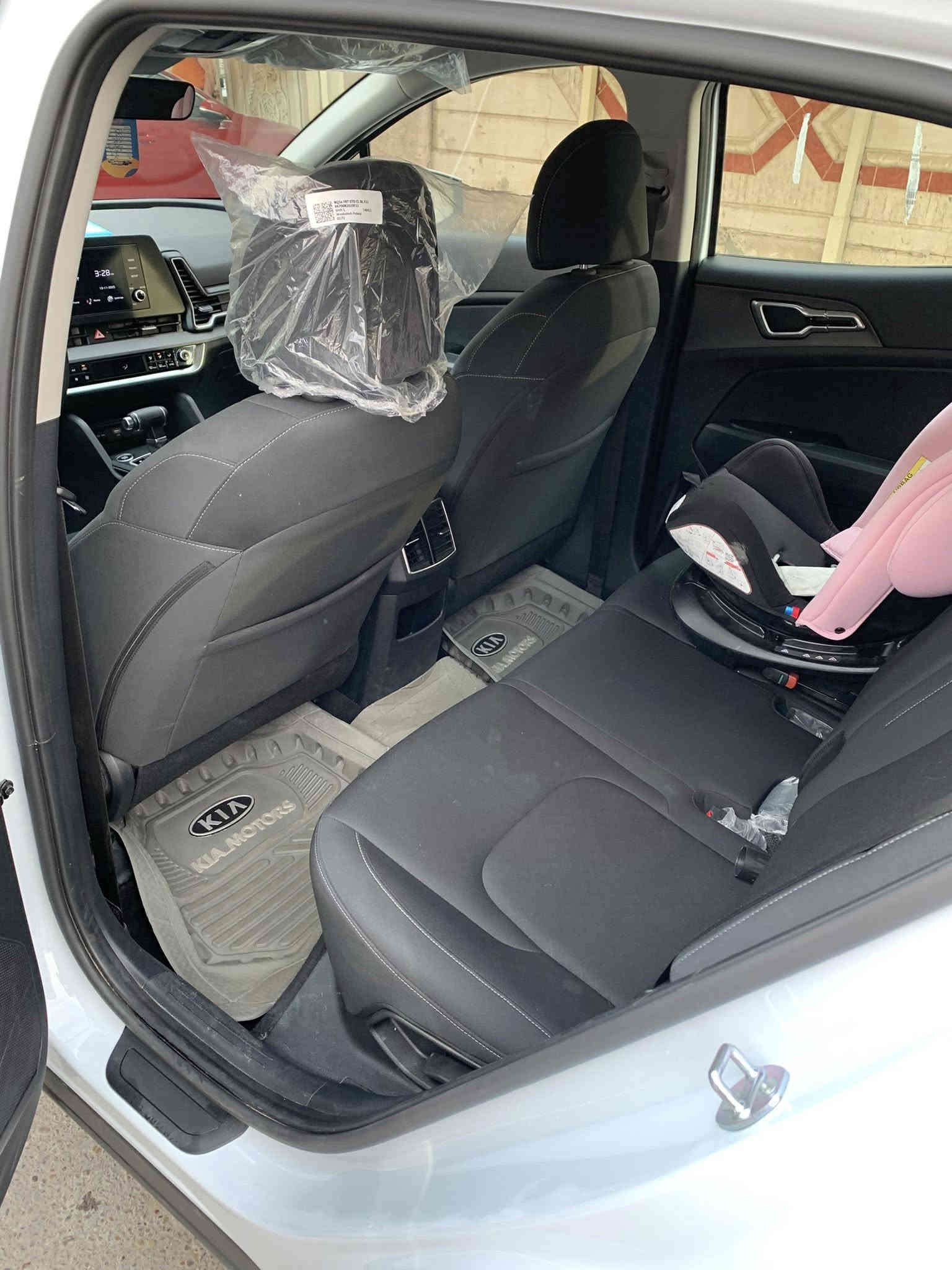 السلام عليكم 
كيا سبورتج 2024 خليجي 
المسافه المقطوعه 5100 وقابل للزياده 
تحكم ستيرن 
رادار جانبي 
حساس خلفي 
مري شفط 
داخل مخمل اسود 
بدون سلايد 
بصمه ابواب + بصمه تشغيل 
سايد بريك بصمه 
مانع منحدرات 
مانع تزحلق 
نظام اوتو هولد 
رقم اربيل تريد تحويل تريد وكاله 
السياره ع وضع الشركه بدون اي ظرر او بارد او حتى شخط سليمه 100‎%‎
السياره ع وضع الشركه الله شاهد ومثل مذكرت ماشيه 5100 وقابل للزياده 
مكان السياره بغداد حي الخضراء 
*********** متوفر واتس اب 
السعر 235$
