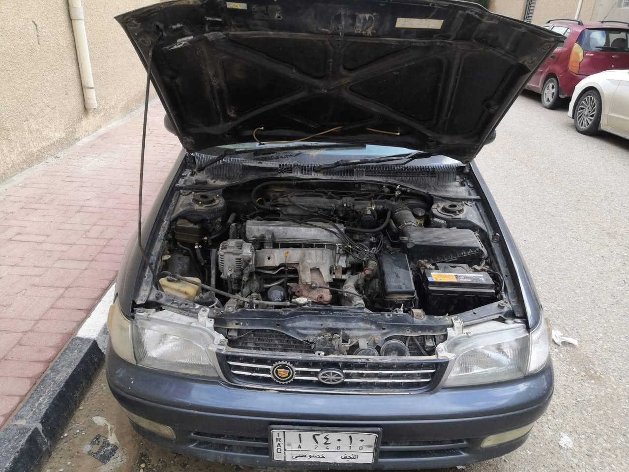 السلام عليكم
كرونا نفخ موديل 1994
محرك 1800طابوكه قبل كم شهر شاده
رقم نجف
كهربائياته كله كامله
زوج تايرات
حداديه نص عمر
السياره حلوه مال جناي
السعر 45وبيه مجال قليل 
العنوان النجف (حي الحسين)
رقم الهاتف
(***********) النجف, العراق
