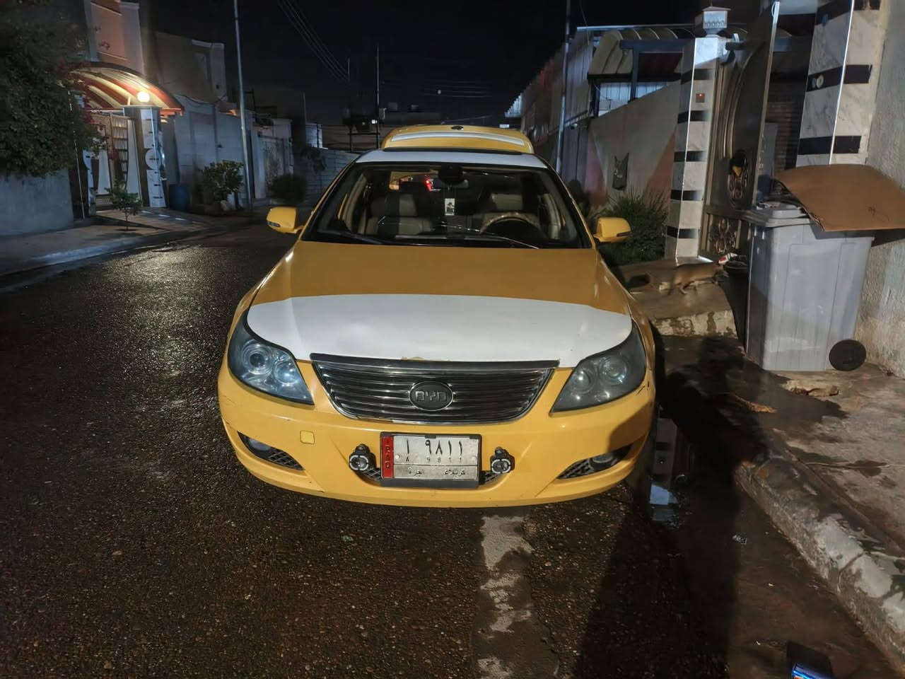 سلام عليكم سياره بيوايدي لفين وحدعش مكينه وكير جدد وتحمل تأير نضيف لعنوان صلاح دين بلد وسعر ربعين وبيها مجال ***********
