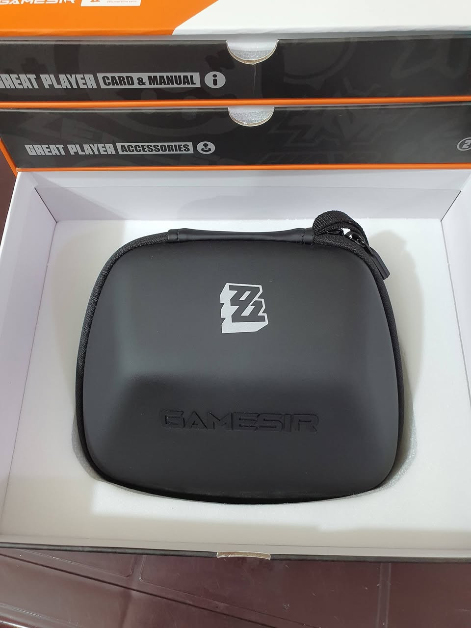 ✅ الاستخدام:ساعة ونص فقط
✅ بدون أي خدش أو عيب
✅ كامل الملحقات والكرتون موجود
🔹 أهم المواصفات:
Hall Effect Analog Sticks (ما بيها مشكلة Drift)
أزرار ميكانيكية سريعة الاستجابة
Trigger Locks لتقليل مسافة الضغط بالألعاب التنافسية
Back Buttons قابلة للبرمجة
اهتزاز قوي ودقيق
يدعم PC و Xbox (Plug & Play)
سبب البيع: ما احتاجه حاليًا.
📩 السعر: (150 وبي مجال )
📍 المكان: (بغداد الغزاليه شارع المركز)
و يجي وياها هدية مثل ما موضح بالصورة 
للتواصل خاص.


**إذا كنت صاحب هذا الإعلان وتريد حذفه لأي سبب، رجاءا أرسل رسالة إلى الدعم الفني**