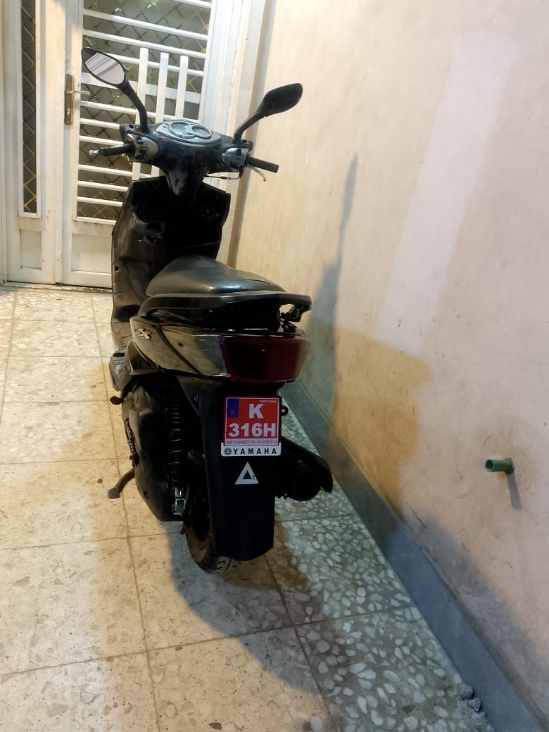 دراجه سكنس فحل ابلاديه كلها مختمه ختم واحد نكره سلف هندر كهربائيات كلها شغاله اوراقها كامله السعر 550 العنوان الشعب التلفون ***********
