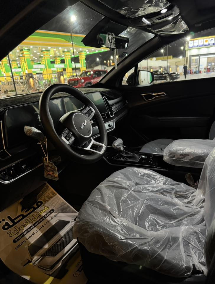 سبورتج 2023 وارد امريكي  فئه اكس لاين فتحه عل طول سكف كشنات كهرباء شاشه متصله  معروفه لمواصفات بدون ما اذكر ماشيه 62 كيلو متر حادث دعاميه وبنيد مكفوله شواصي  وكلشي سياره نضيفه احلا من لصوره ولون مميز 205 $ وبيها مجال 
عنواني 
بغداد البلديات ***********
