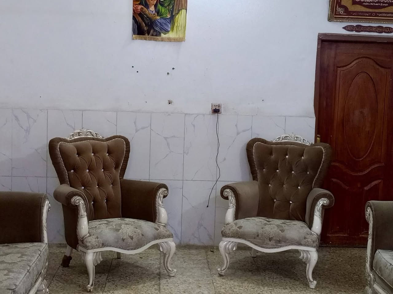 تخم زان تركي نظيف جدا ١٠ مقاعد للبيع للإستفسار الاتصال بالرقم ***********
