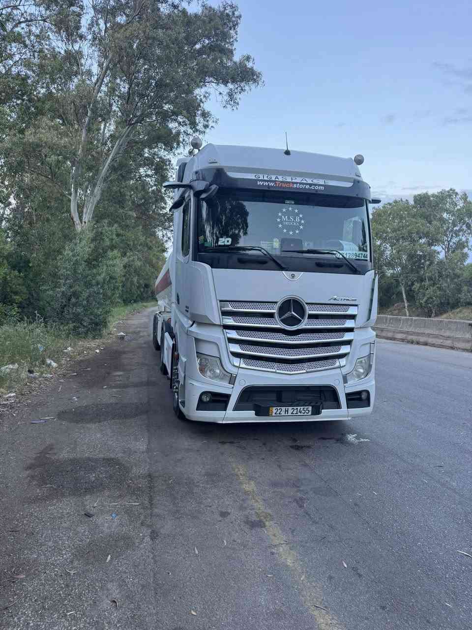 سلام عليكم 

للبيع اكتروز وحش MP5 

1851💪🏻

موديل 2020

بله مري كامرات

كامره حساس ريتايدر ثلاجه هورنات 

سياره بيه صبغ بوربه 

تانكي حازم 2024 

تخم تاير تخم ويل كروم 

تكيال دوره GPC تصريح امني 

السعر  660$

سياره بسمي 

مكان سياره بغداد

الاستفسار اتصل ***********
