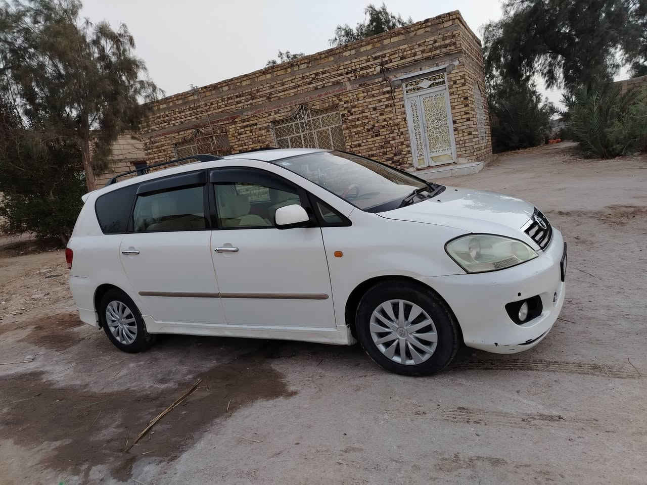 سلام عليكم تويوتا ابصم ٢٠٠١  بأسمي رقم دولي واسط سنويه ل29  مكفوله كير مكينه حداديه تبريد ضربه  تو ويل شاشه كامره أماميه كامره خلفيه   السياره عايد تحويرها يم وسام العبيدي ضفيره وتغليف دشبول وتبريد رايدها 121وبيها مجال مكان السياره ناصريه سوق الشيوخ 
 
 ***********
