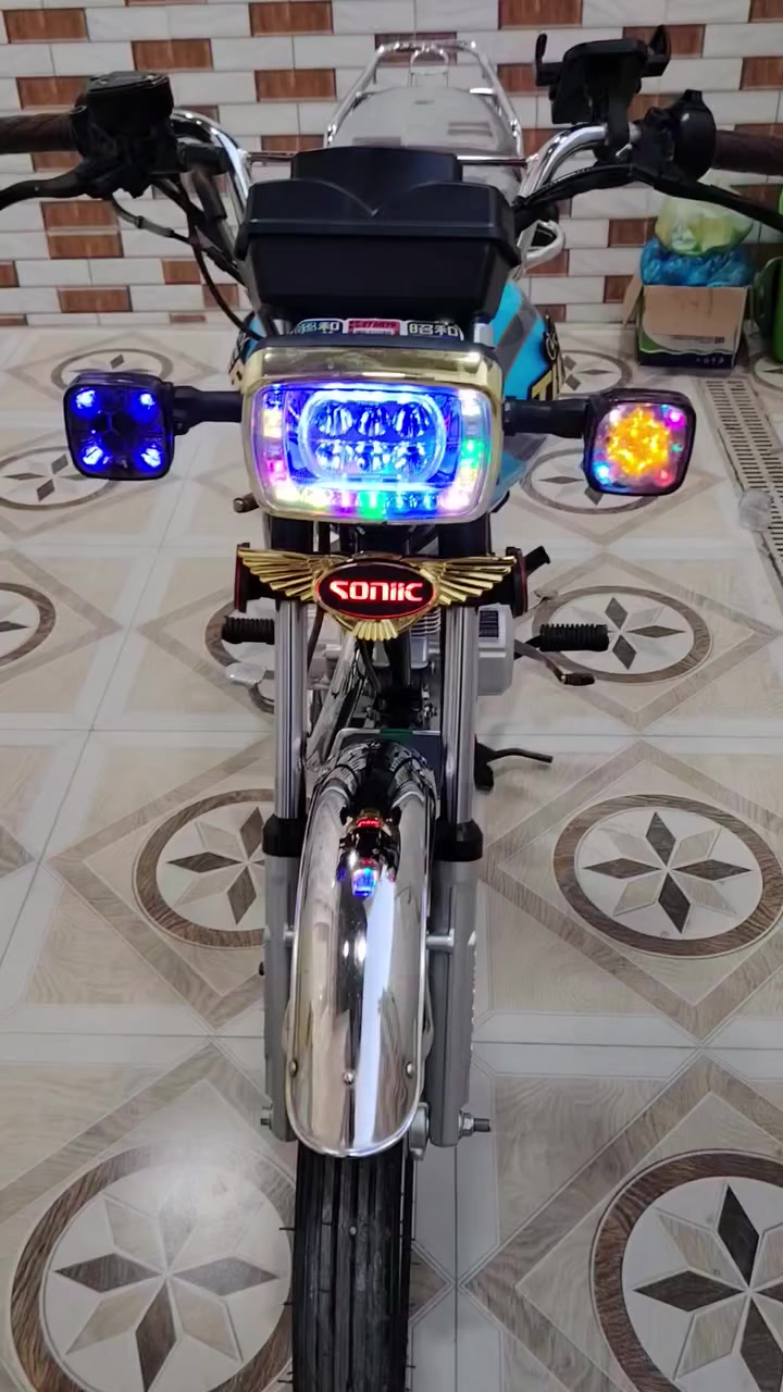 السلام عليكم البيع دراجة اربعه كير نوع تايكر موديل 24 اوراق كاملات(٦ او مكاتبت مكتب) مكفوله كفاله عامه مقدم دسك  لاتات كلهه لد او زنون كيج الكتروني او شاحنت مبايل السعر 825 عنوان نجف حي العسكري كبل شارع السبيس يم صيدليت احسان كاضم رقم المبايل***********
