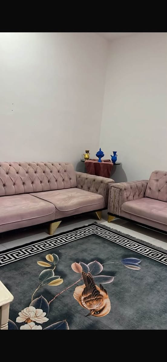 اغراض بيت للبيع بسعر حلو موجودين بالمنصور للتواصل ***********

