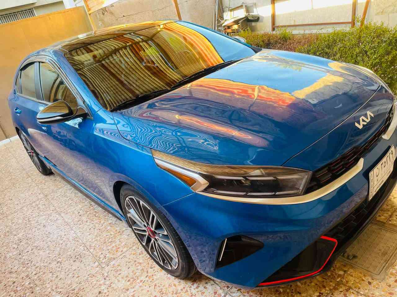 للبيع او مراوس حسب القناعه 
فورتي 2022 رقمهه بغداد    فئة( GT) 
محرك 1600 تيربو 201 حصان 
كير DCTدبل كلج 7 نمر
ماشيه(64)حادثهه  طخات بارد فقط بدون صبغ وبدون تبديل ليبل واحد 
المواصفات فول1/1 
1.بصمة تشغيل + ابواب وصندوق+ تشغيل عن بعد
2.فتحه سلايد 
3.رمز Gt على دشبول
4.(شفتات ستيرن)
5.شاشة كبيرة مع نظام تشغيل ابل كار بلي
6.واندرويد اوتو
7.كاميرا دواره (وضعيات عدد2)
8.انظمة قيادة سمارت+ وسبورت+ ونورمال 
9.تدفئة+ تبريد كشنات
10.كشن كهرباء
11.كشنات جلد حضن مطرز احمر مع علامةGT
12.نظام سماعات (هارمن كاردن)
13.لدات داخليه متغيره الالوان( بلادي)
14.قطعتين تبريد
15.شحن وايرليس 
16.دركة D  شكل رياضي مع ختم GT 
17.حساسات خلفية مع جرس تنبيه 
18.رادرات جانبية+ وامامية+ وتحديد مسار + كروز سرعه
19.قياده ذاتيه
20.اوتو هولد+ هاند بريك بصمه
21.نقطة عمياء 
22.كات دوسات جانبية بلادية 
23.دبل اكزوز
ويل كب كروم حجم 18رياضي
24.لدات امامي وخلفي
 السعر 150 وبيهه مجال بسيط مكاني بغداد للاستفسار *********** بغداد, العراق
