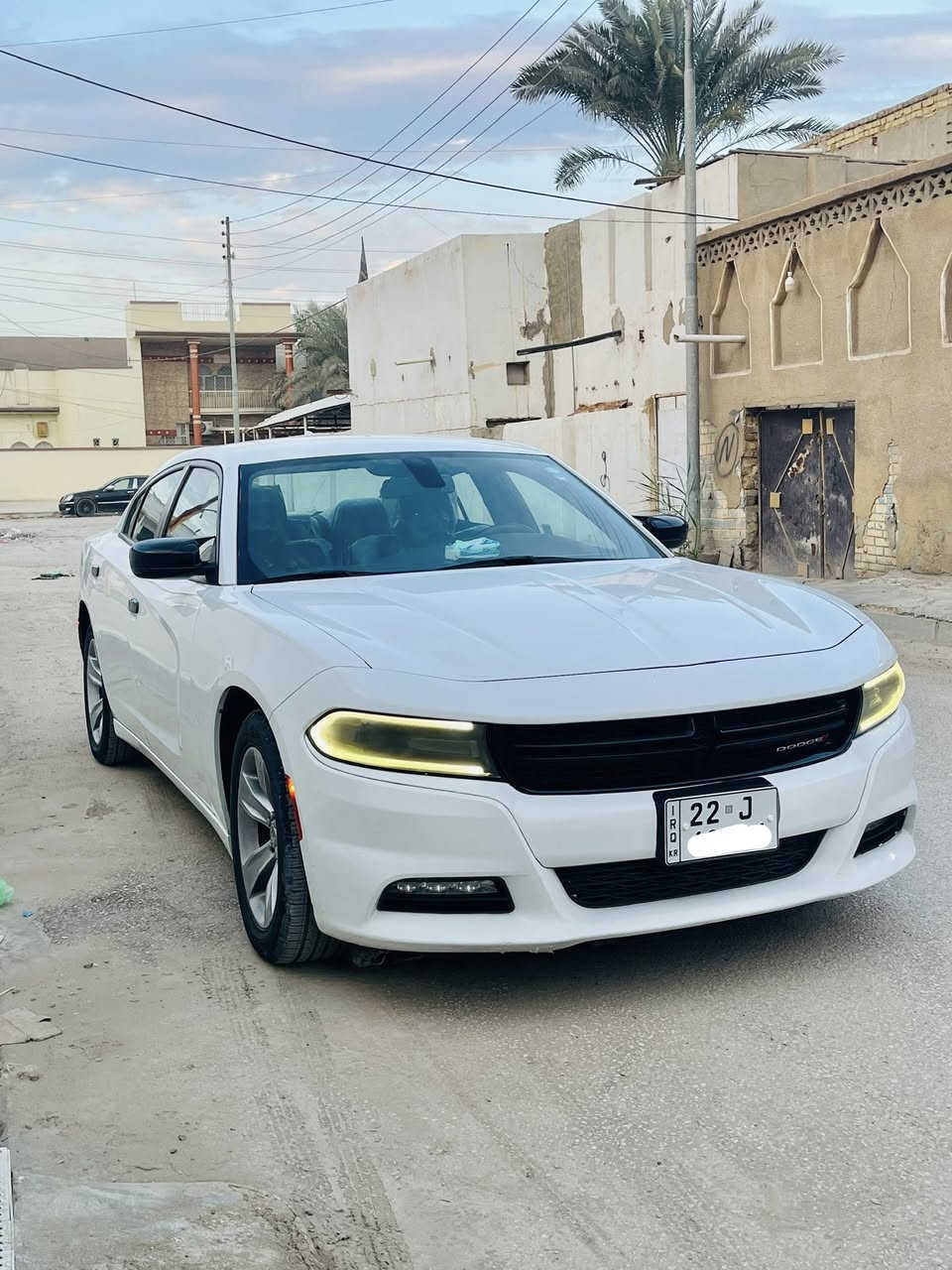 السلام عليكم جارجر 2017 sxt كلين تايتل مكفوله كفاله عامه من كلشي حتى من البارد رقم شمالي اربيل الجديد هزه جديده 
تو ويل ولا گلوب مشتغل بلدشبول
موصفات sxt
مكينه ٣٦٠٠ ماشيه 160

كشن حضن 

كشن كهرباء 

شاشه جبيره 

كير طياره 

ويل 18 

وبعد موصفات معروفه 

 السيارة جديده جدا مابيها اي نقص من كل النواحي
السعر 225  للاستفسار *********** ومن الله التوفيق
