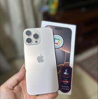 ١٦ برو ماكس ذاكرة ٢٥٦ بطاريه ٩٤ جهاز عربي شرق اوسط ماستر داخل الضمان ن...